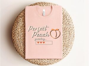 Perfect Peach Tee: Style Meets Functionality in Fitness Apparel