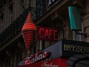 Understanding the Meaning of 'Café' in French